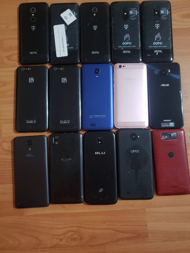 Lot of 15 REVVL /Moto /BLU and other for parts