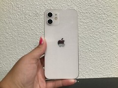 Apple iPhone 12 – 64GB – White (Unlocked)