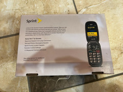 Sanyo Vero Vero – Black (Sprint) Cellular Phone Powers on