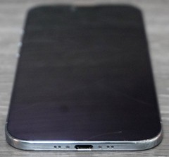 Apple iPhone Air – 256 GB – White (Verizon) – FOR PARTS – Cracked Front – READ