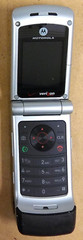 Motorola W385 – Black and Silver ( Verizon ) Rare Cellular Flip Phone – No Back