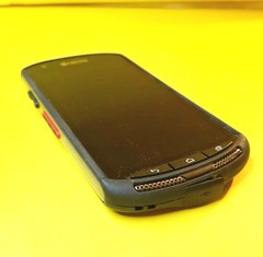 *BELL LUCKY MOBILE & VIRGIN MOBILE ONLY* KYOCERA E6560C ANDROID CELL PHONE 16GB