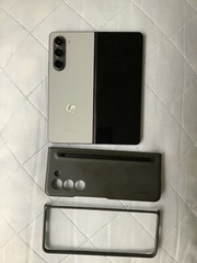 Samsung Galaxy Z Fold 5 – 512 GB – White (Unlocked), Excellent cond. Tik Tok on