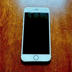 Apple iPhone 6s Gold GSM iOS Smartphone 8MP Camera Wi-Fi Bluetooth Single SIM