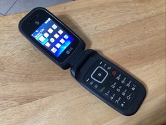 LG True B470 – Black and Gray ( AT&T ) Cellular GSM Flip Phone