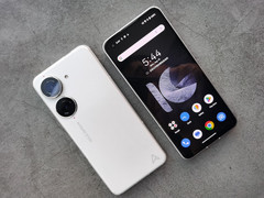 ASUS Zenfone 10 – 8+256 GB – White (Unlocked) 5G Very Good Condition