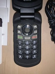 Kyocera DuraXT E4277 Black (Sprint) Cell Phone Good Condition – WITH BOX – USED