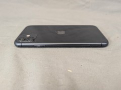Apple iPhone 11 – 128 GB – Black (Unlocked) Hairline Screen Cr@ck