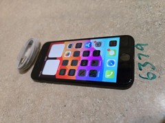 Apple iPhone SE (2020) – 64 GB – Black (Unlocked)