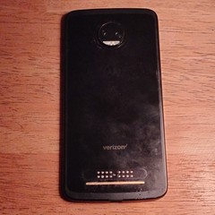 Motorola Moto Z2 Force Verizon Locked Black 64GB ROM 4GB RAM (FOR PARTS)