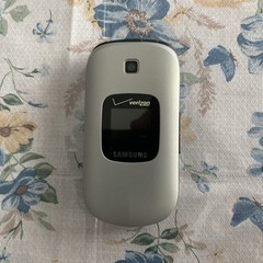 Samsung Gusto 2 SCH-U365SV Gray Verizon Flip Phone – NEW/Open Box