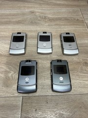 Lot of 15 Motorola Razr Various Cell Phones *Not Tested AS-IS **Models in Descri