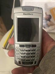 VTG Blackberry 7100i Nextel with battery no charging cord, comes w extras