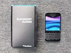 BlackBerry Classic Q20 (SQC100-2) Smart phone 16GB Unlocked GSM 4G LTE Keyboard