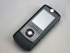 Motorola RIZR Z3 unlocked 1.9″ 2MP 16MB GMS Vintage mobile phone