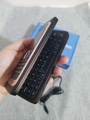 Nokia E Series E90 Communicator ,3G , Symbian , Business Foldable Keyboard