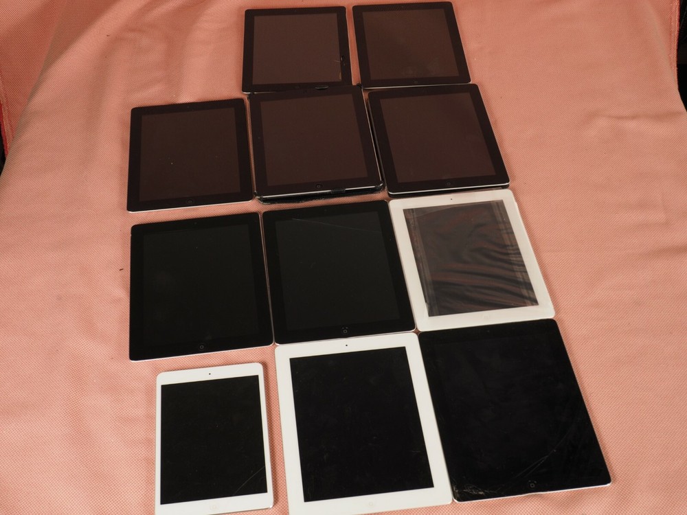 LOT OF 11 Apple iPads A1395 A1432 A1403 A1395 Parts or Repair