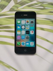 90%N ew Original Apple iPhone 4/4s 8/16/32/64GB Fully UNLOCKED Black/White GOOD