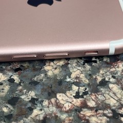 Apple iPhone 7 – 32GB – Rose Gold (Sprint) A1660 (CDMA + GSM)