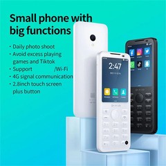 Qin F21 Pro Smart Keypad Phone 5MP Rear + 2MP Front Camera 2.8 Inch Touchscreen