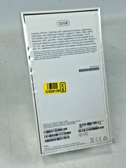 Apple iPhone 7 A1660 32GB Black Brand New Factory Sealed EarPods USB