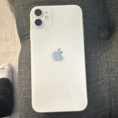 Apple iPhone 11 64GB White iOS Dual Rear Camera Smartphone For Parts/Not Working