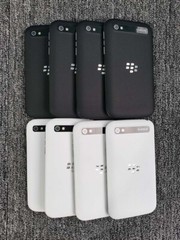 BlackBerry Classic Q20 16GB GSM (Unlocked) 4G LTE Keyboard Smartphone