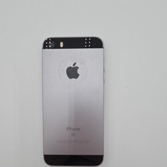 Apple iPhone SE – Silver – A1662 – 8MP Camera – Lightning