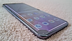 Motorola Razr 2024, 256GB, Gray XT2453-3, Unlocked, Black Dots