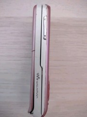 Sony Ericson Walkman W580i Metro Pink