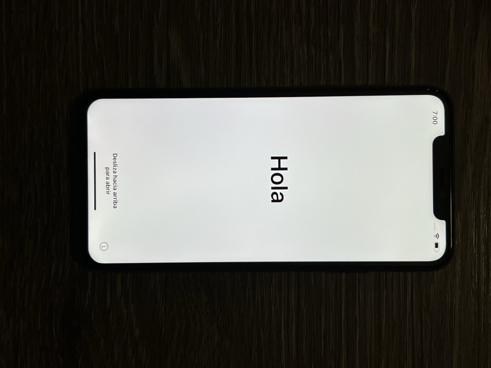 Apple iPhone 11 Pro Gold Facial Recognition Digital Camera Smartphone