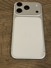 Apple iPhone 17 Pro 256GB Silver Unlocked (100% Battery)