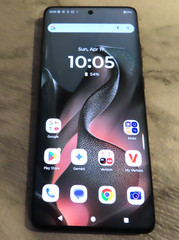 Motorola Moto Edge 2025 256GB (VERIZON ONLY) – good used – LIGHT BURN