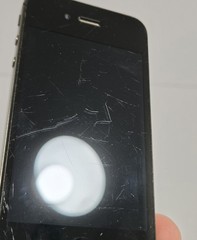 Apple iPhone 4 – 16 GB – Black (Verizon) Used