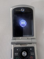 Motorola RAZR VE20 Flip Cellular Phone Black Silver 2.0 MP 2.2″ TFT Color Screen