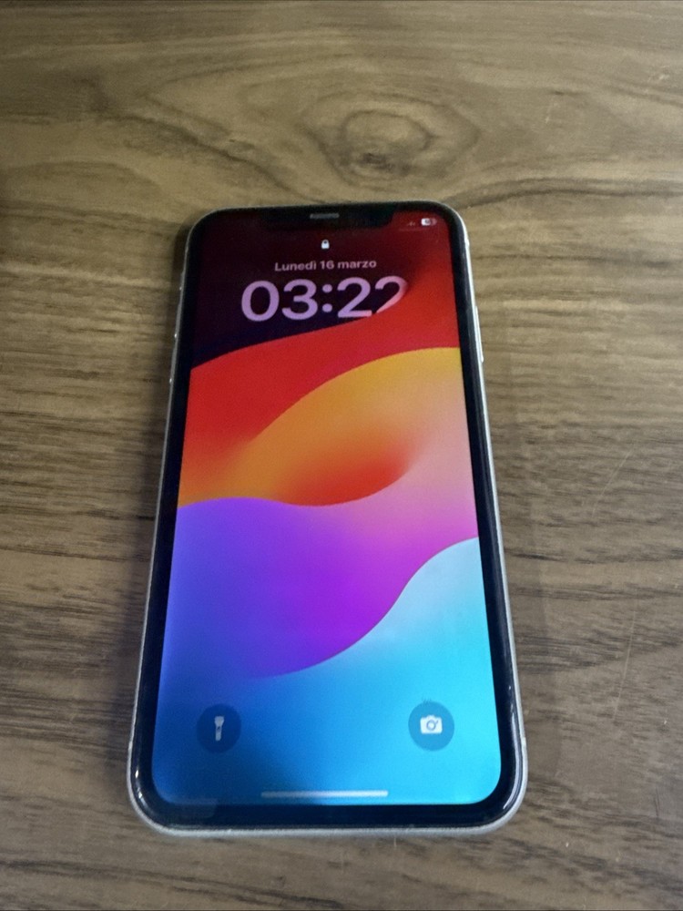 Apple iPhone 11 iOS 17.5.1 – White