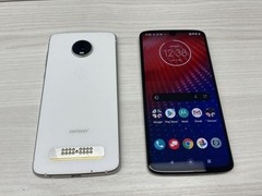 Motorola Moto Z4 XT1980-4 128GB+4GB 4G Unlocked Smartphone