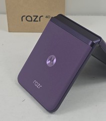 Motorola Razr 40 5G 8+256GB XT2323-1 GSM Unlocked International Ver, 2 Colors