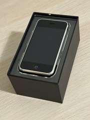 Apple iPhone 1st Generation 8GB A1203 – iOS 1.0 – Rare Matching Box! Final Sale!