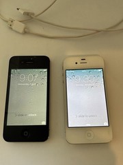 Lot 2 Apple iPhone 4 Smartphones A1332 A1349 32GB Passcode Locked As Is
