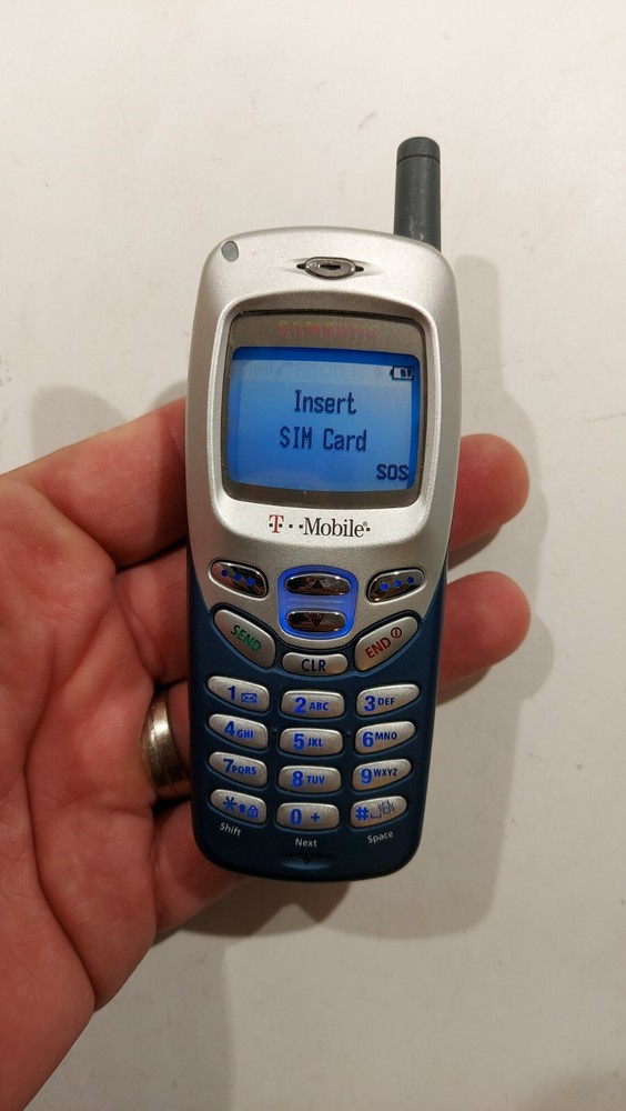 1362.Samsung SGH-R225 Very Rare – For Collectors – Unlocked – Batt OK