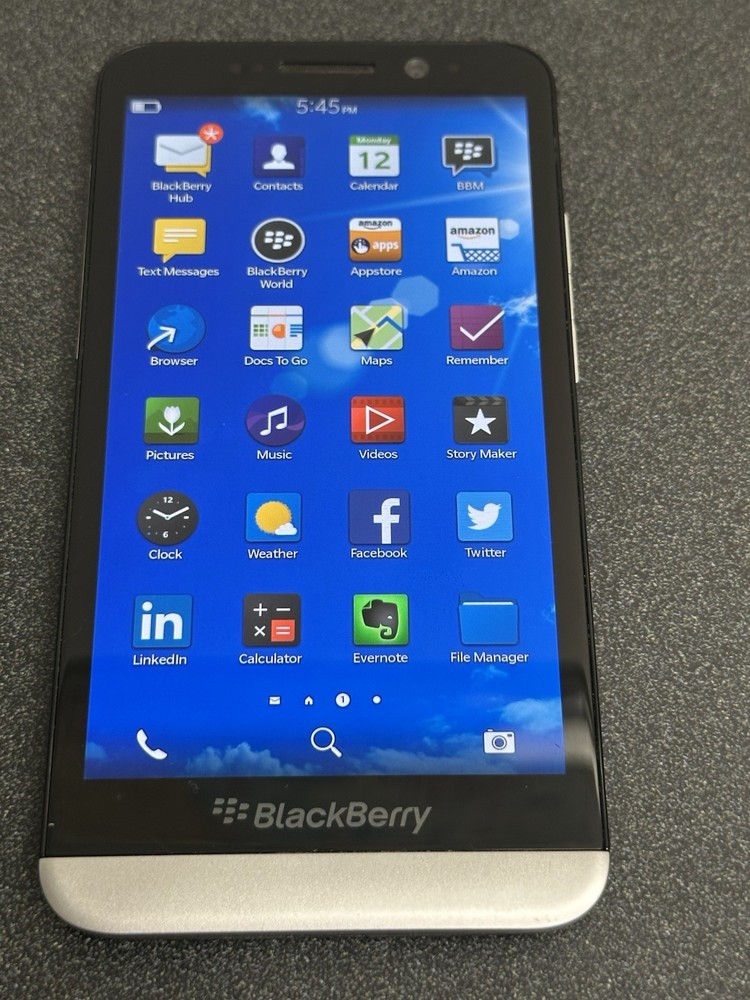 UNLOCKED Verizon BlackBerry Z30 16gb Global GSM 2G/3G NFC WiFi RFX101LW STA100-3