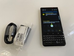 BlackBerry KEYone BBB100-1 – 32GB – Black (Unlocked)