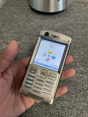 Sony Ericsson P990 (2006) 64M only 2G 3G networks GOOD english phone