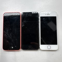 *for parts or repair* Lot of 3 iPhones 5(a1429) 5s(a1533) 5c(a1532)