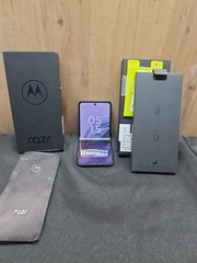 Motorola Razr 2024 XT2453V 256GB Gray Tracfone/Straight Talk Only Read