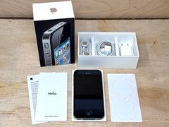 Apple iPhone 4, Black, 8 GB (AT&T) – Model: A1332, GSM, Complete w/ Original Box