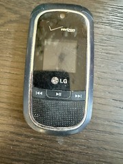 LG VX8360 Blue Flip Phone (Verizon) Untested