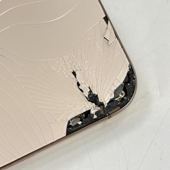 Apple iPhone 16 Pro Desert Titanium 256GB AT&T – Cracked Front/Back w LCD Bleed