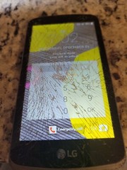CRACKED AS IS LG Optimus Zone 3 Prepaid Verizon LG-VS425LPP Smart Phone